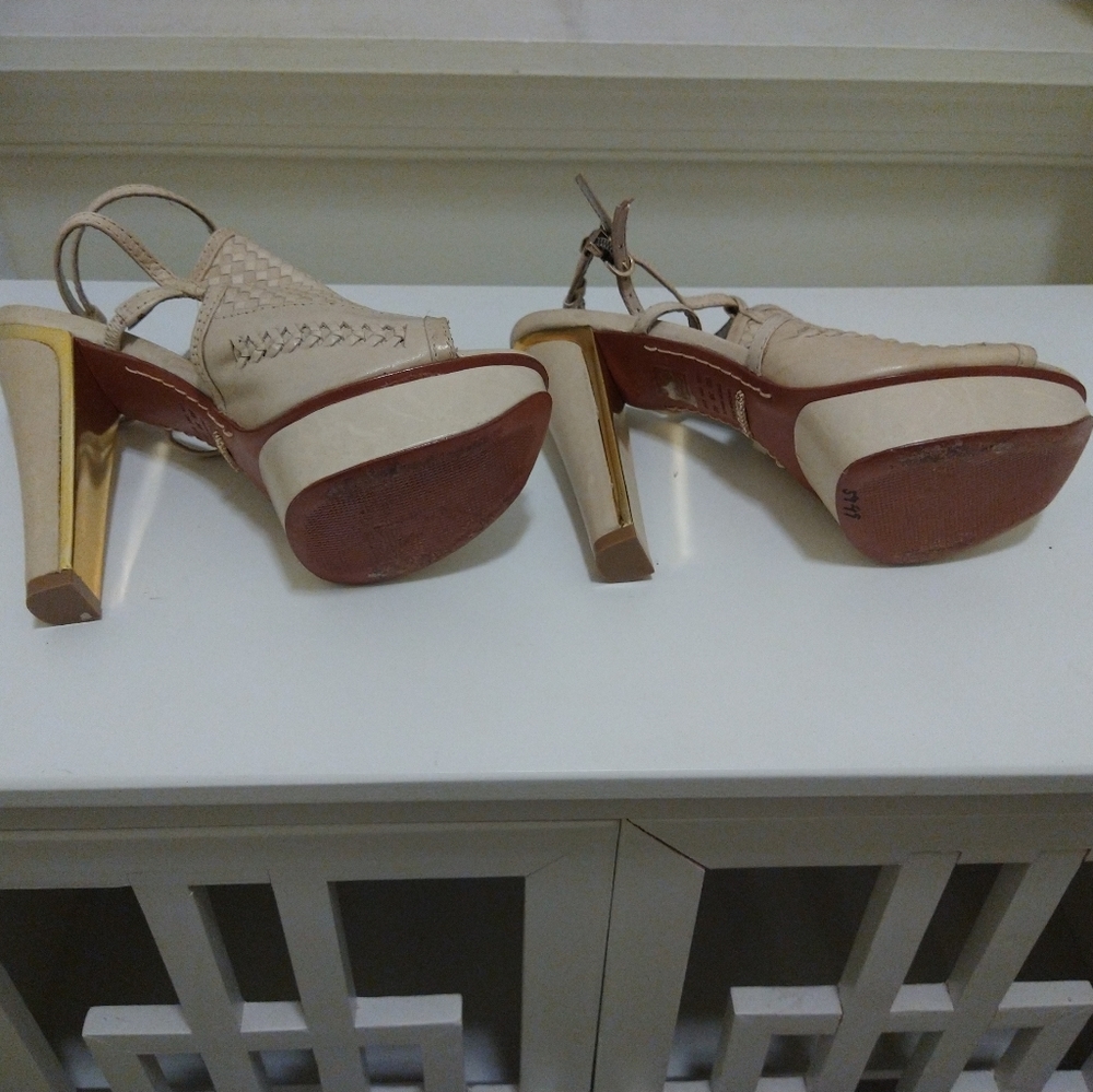 Sandals - Picture 2 of 5